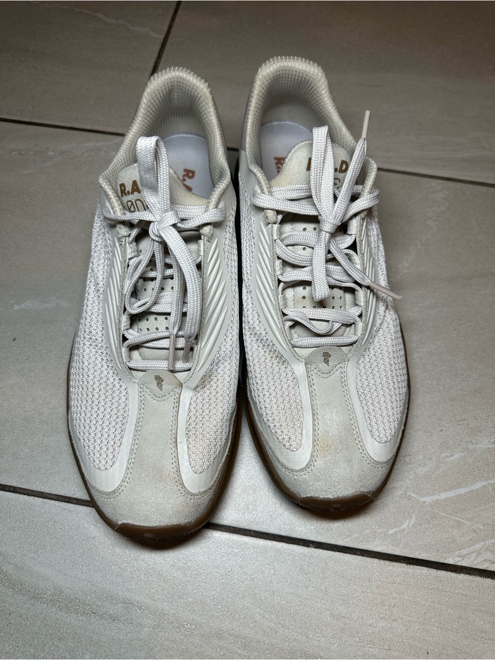 R.A.D one Men's Lightweight  Sneakers in Light Cream size 9.5